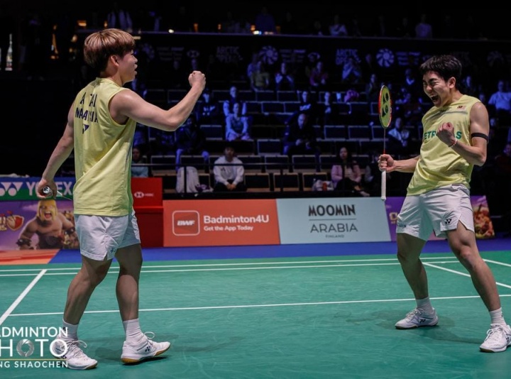 Aaron-King shines brighter even as debutant partner to reach the S500 semi-finals after defeating the Danish duo.