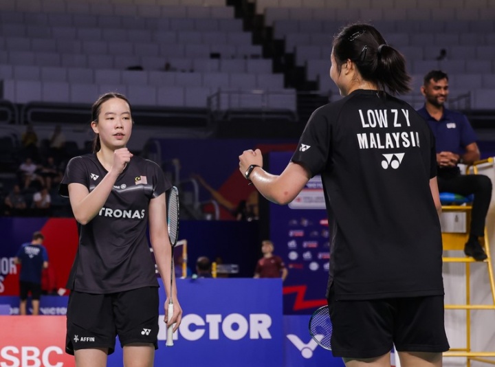 Genevie-Zi Yu marched into the final after cruising past the Chinese pair