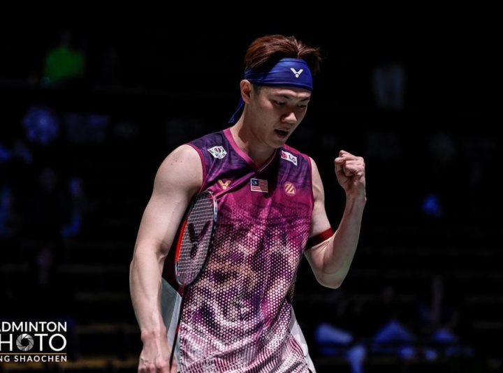 Lee Zii Jia outplayed World No. 2 Popov in a straight-game showdown to enter the last-four.