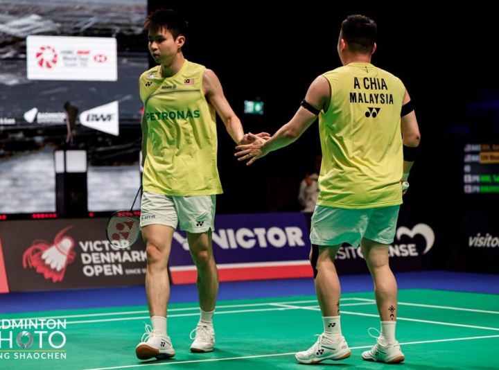 World No. 4 Chia-Soh prevailed in a straight-game win against junior compatriots Aaron-King.